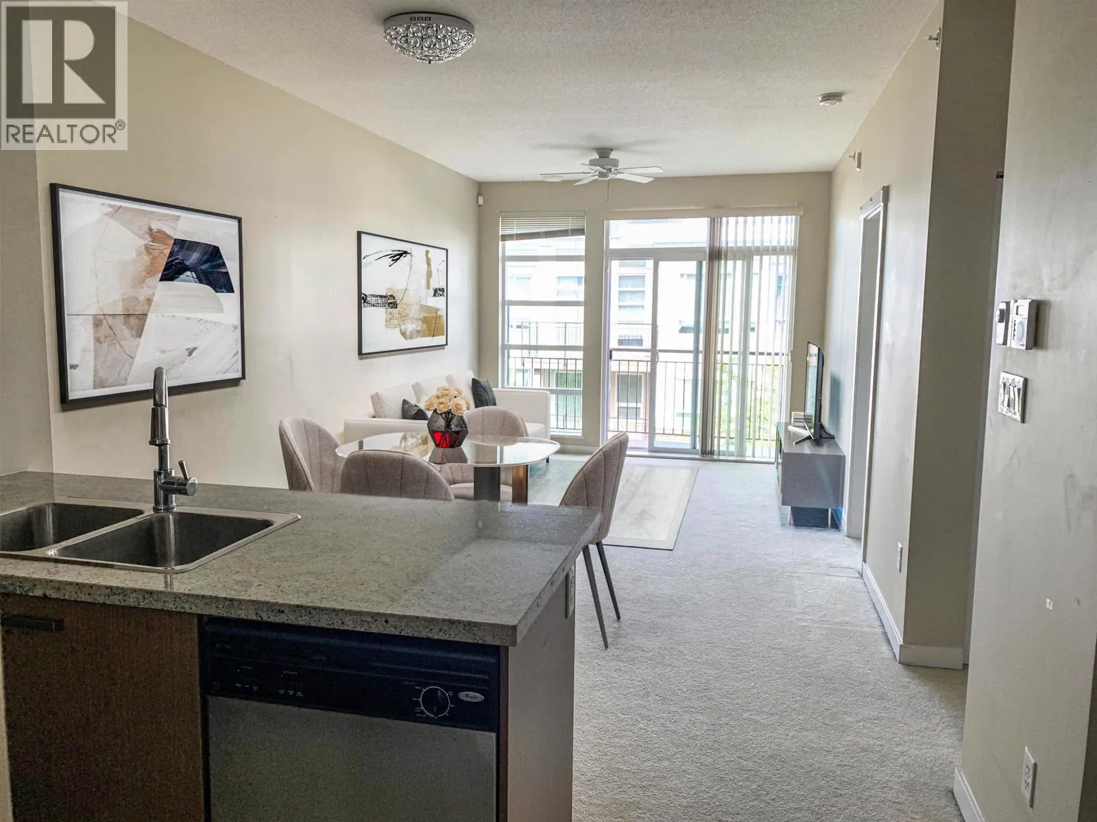 Apartment for rent: 415 9399 Tomicki Avenue, Richmond, British Columbia V6X 0H6