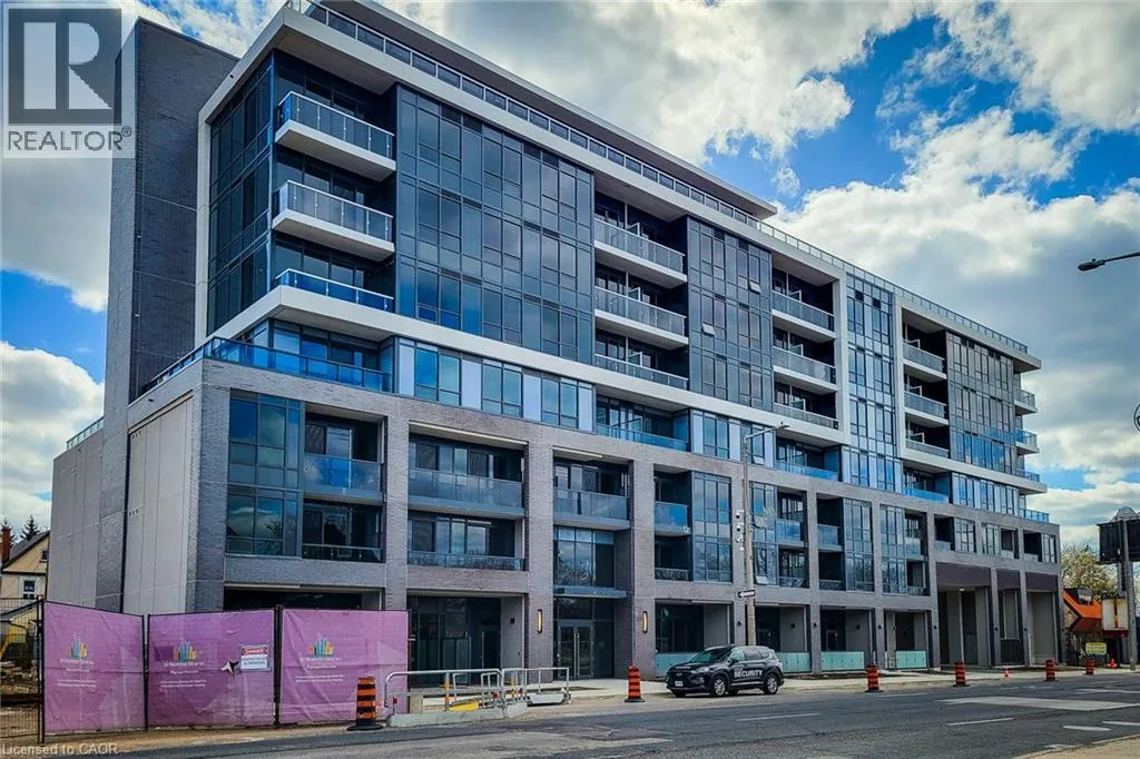 Apartment for rent: 415 Main Street W Unit# 420, Hamilton, Ontario L3M 1T1