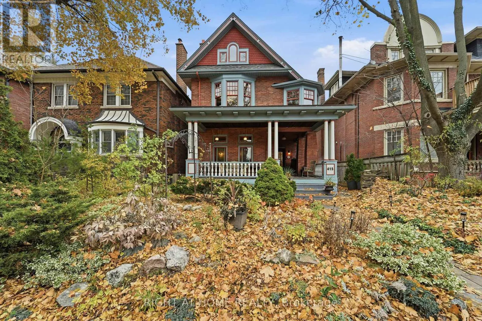 House for rent: 415 Palmerston Boulevard, Toronto, Ontario M6G 2N7