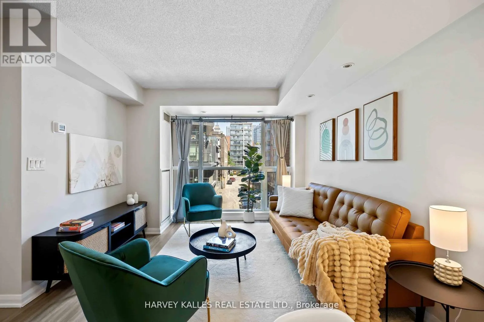 Apartment for rent: 416 - 18 Beverley Street, Toronto, Ontario M5T 3L2