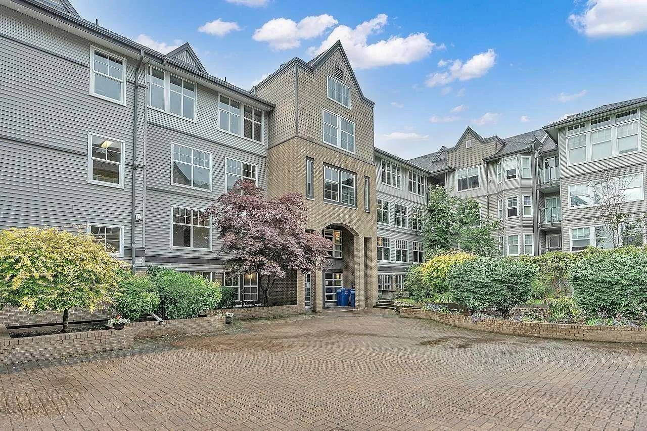 Apartment for rent: 416 20200 56 Avenue, Langley, British Columbia V3A 8S1