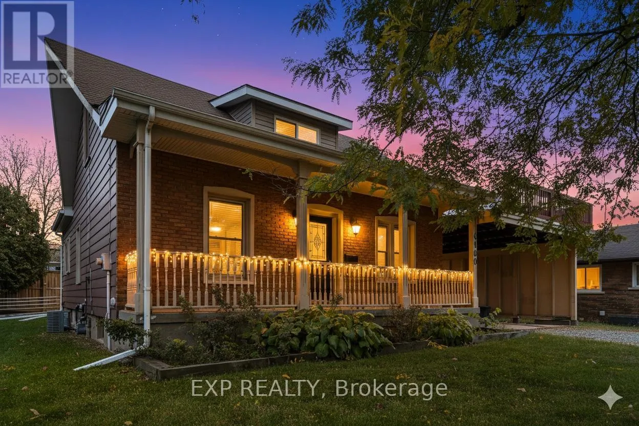 Duplex for rent: 4160 Dorchester Road, Niagara Falls, Ontario L2E 6N2