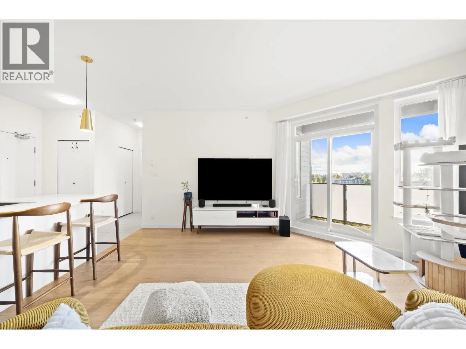 Apartment for rent: 417 10880 No. 5 Road, Richmond, British Columbia V6W 0B3