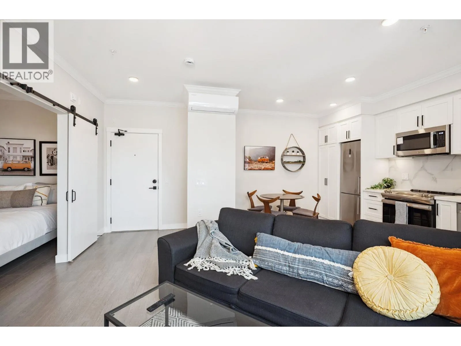 Apartment for rent: 417 12109 223 Street, Maple Ridge, British Columbia V2X 5Y6