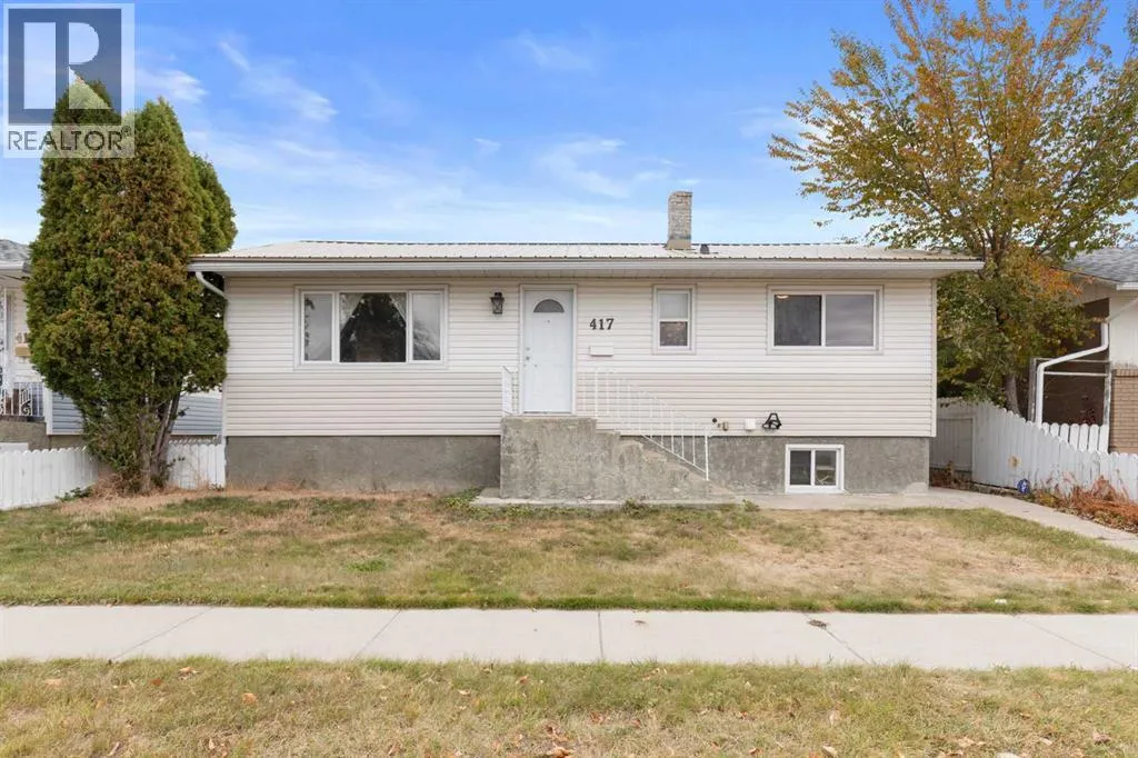 House for rent: 417 2 Street Se, Redcliff, Alberta T0J 2P0