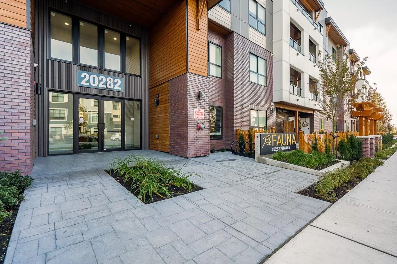 Apartment for rent: 417 20282 72b Avenue, Langley, British Columbia V2Y 3X3