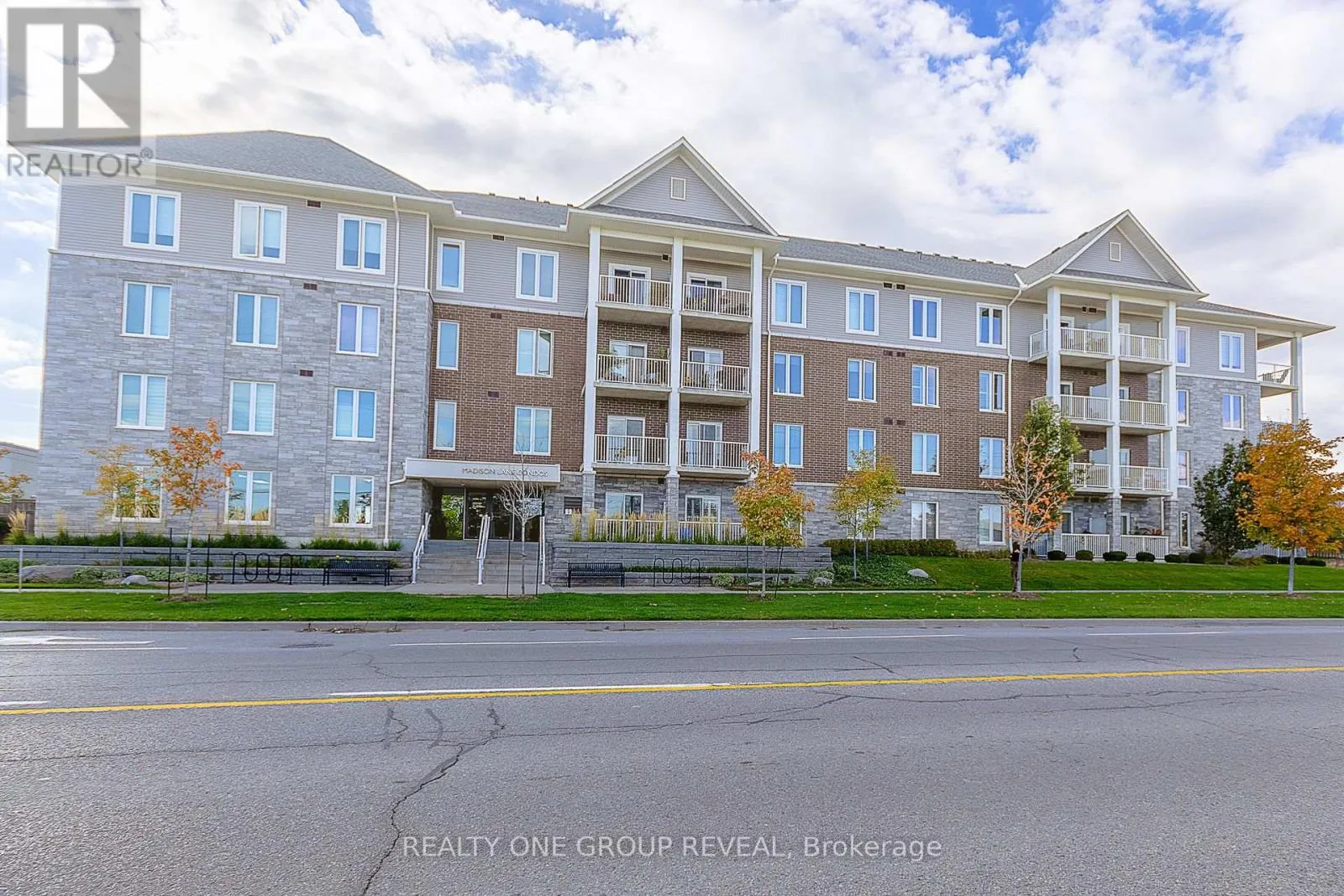 Apartment for rent: 417 - 290 Liberty Street N, Clarington, Ontario L1C 0V5