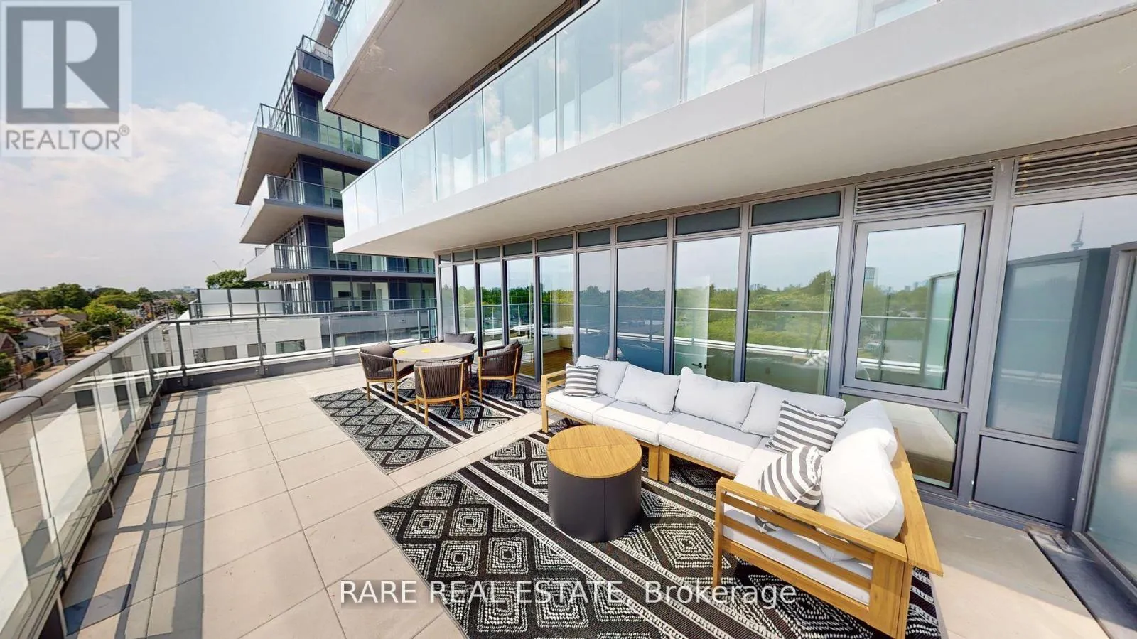 Apartment for rent: 417 - 500 Dupont Street, Toronto, Ontario M6G 0B8