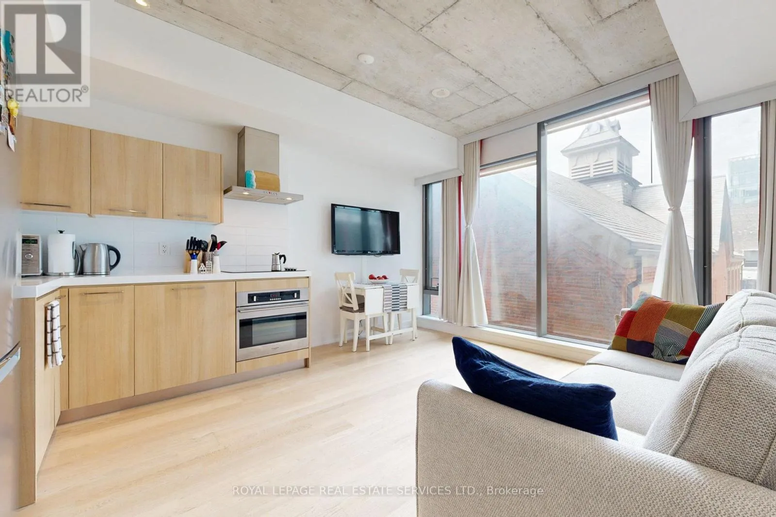 Apartment for rent: 417 - 560 King Street W, Toronto, Ontario M5V 1M3