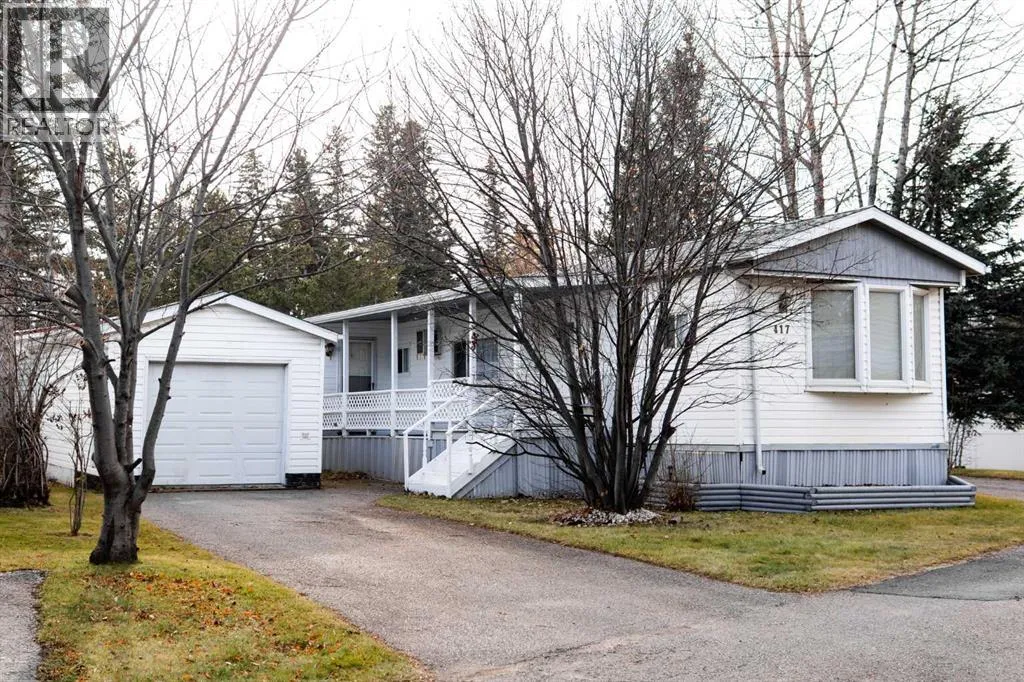 Mobile Home for rent: 417, 700 Carmichael Lane, Hinton, Alberta T7V 1S9