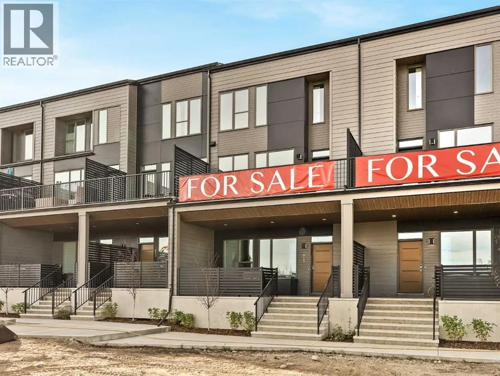 Row / Townhouse for rent: 417 Sovereign Common Sw, Calgary, Alberta T3C 3Y3