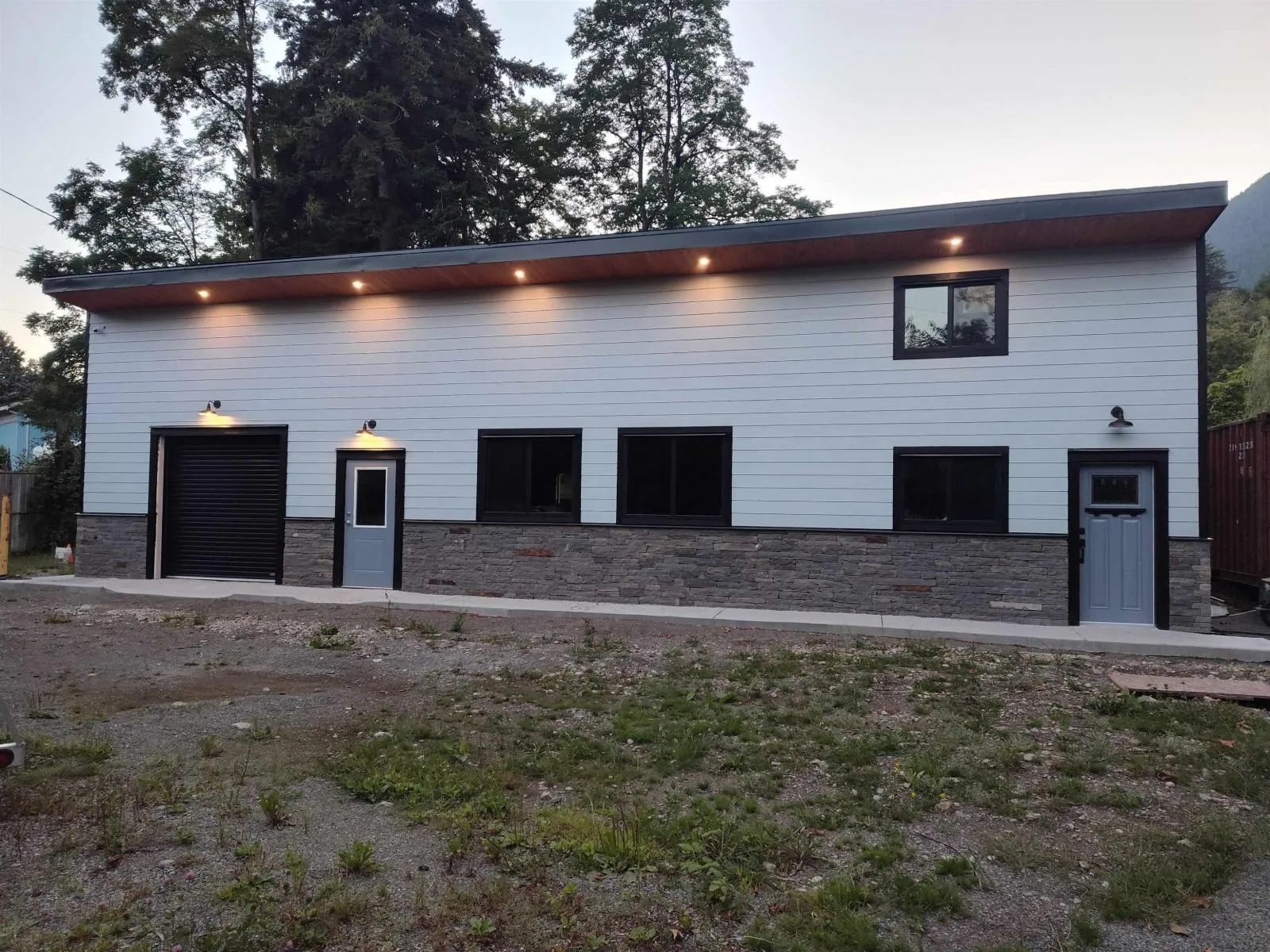 41707 Lougheed Highway, Mission, British Columbia V0M 1A1