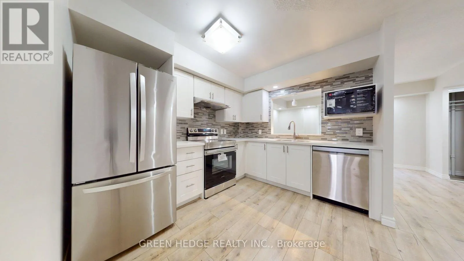 Row / Townhouse for rent: 418 - 12 Douro Street, Toronto, Ontario M6K 3M4