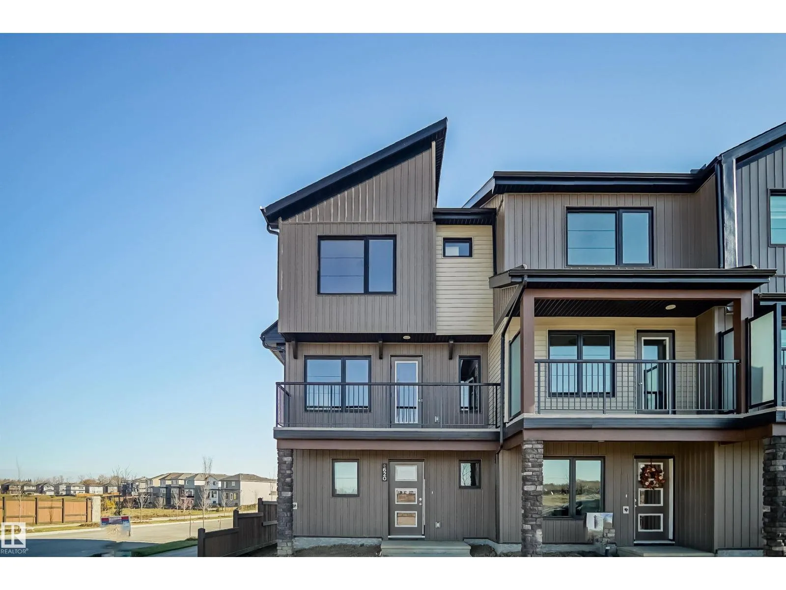 Row / Townhouse for rent: 4189 Kinglet Dr Nw, Edmonton, Alberta T5S 0N8