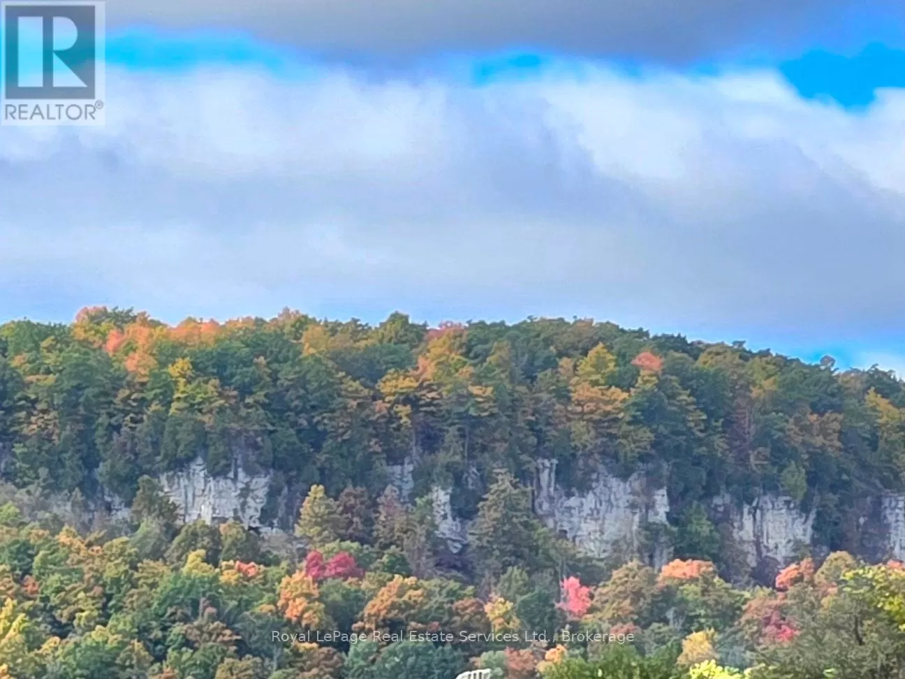 House for rent: 4197 Walkers Line, Burlington, Ontario L7R 3X4