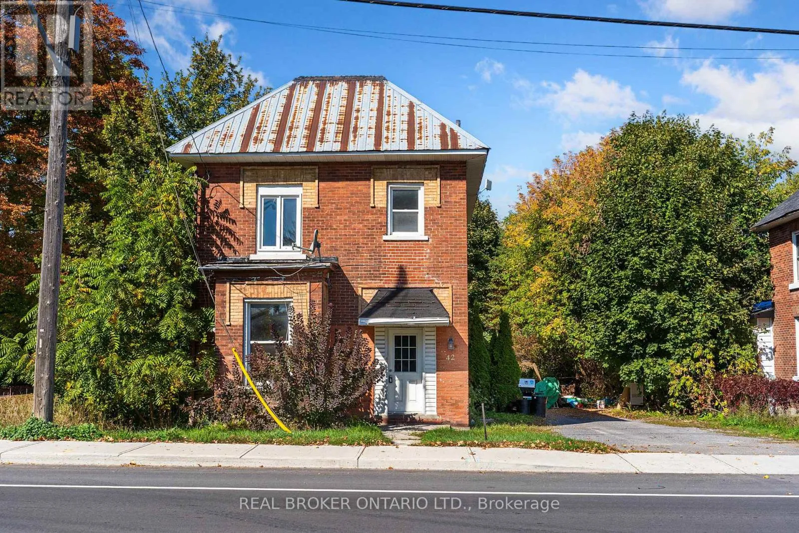 Duplex for rent: 42 Daniel Street N, Arnprior, Ontario K7S 2K5