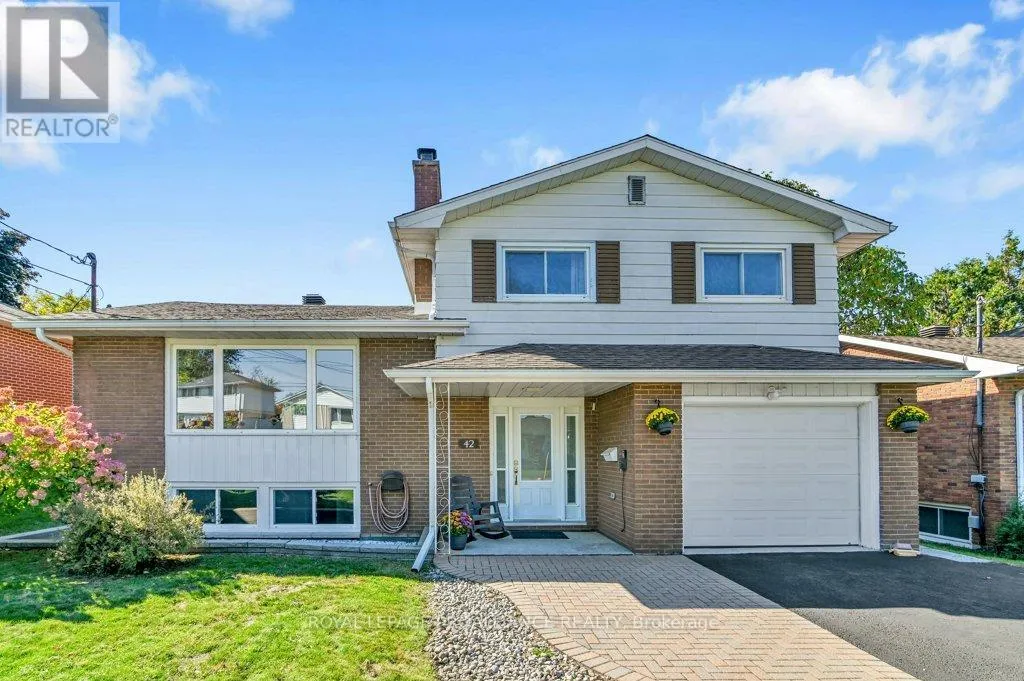 House for rent: 42 Davison Avenue, Brockville, Ontario K6V 3C2