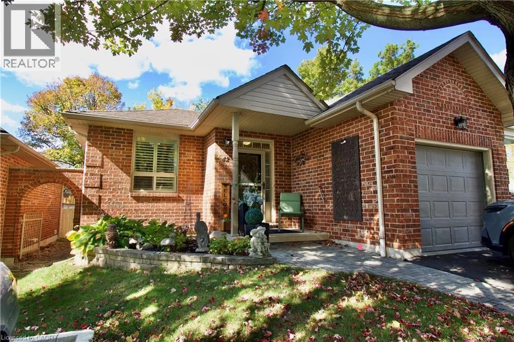 Row / Townhouse for rent: 42 Greentrail Drive, Hamilton, Ontario L0R 1W0