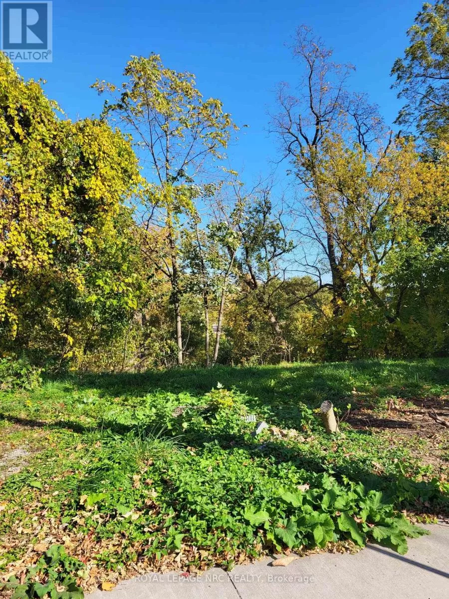 42 Lock Street, St. Catharines, Ontario L2N 5B7