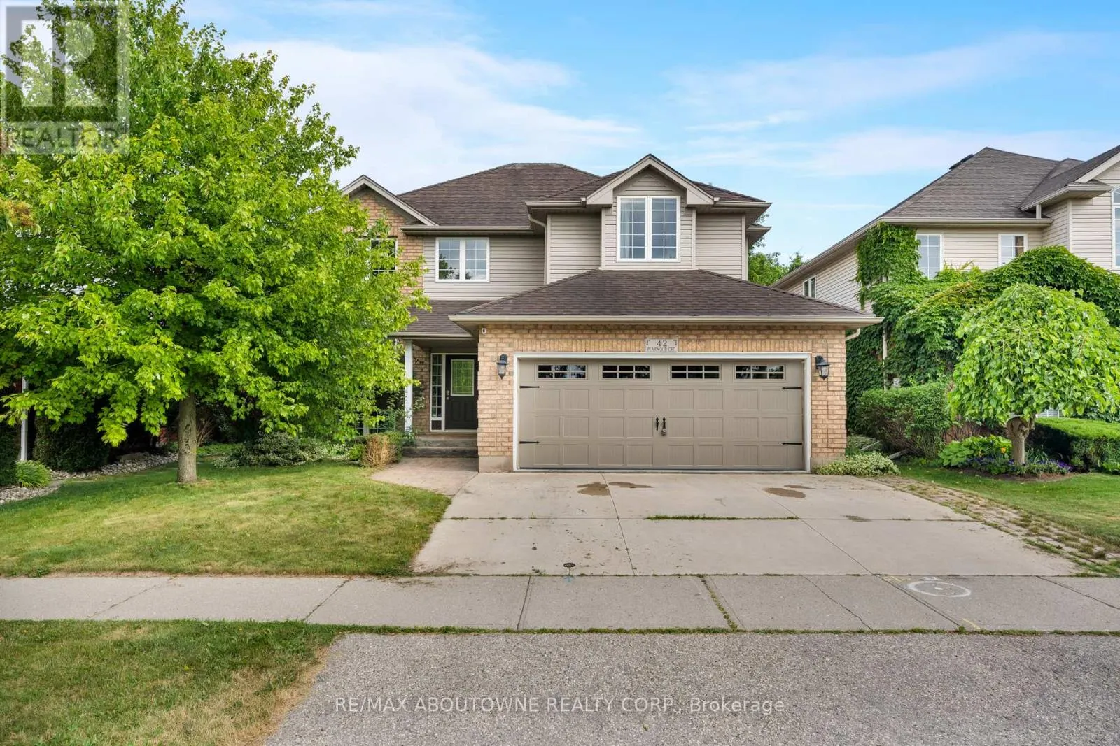 House for rent: 42 Pearwood Court, Kitchener, Ontario N2P 2L1