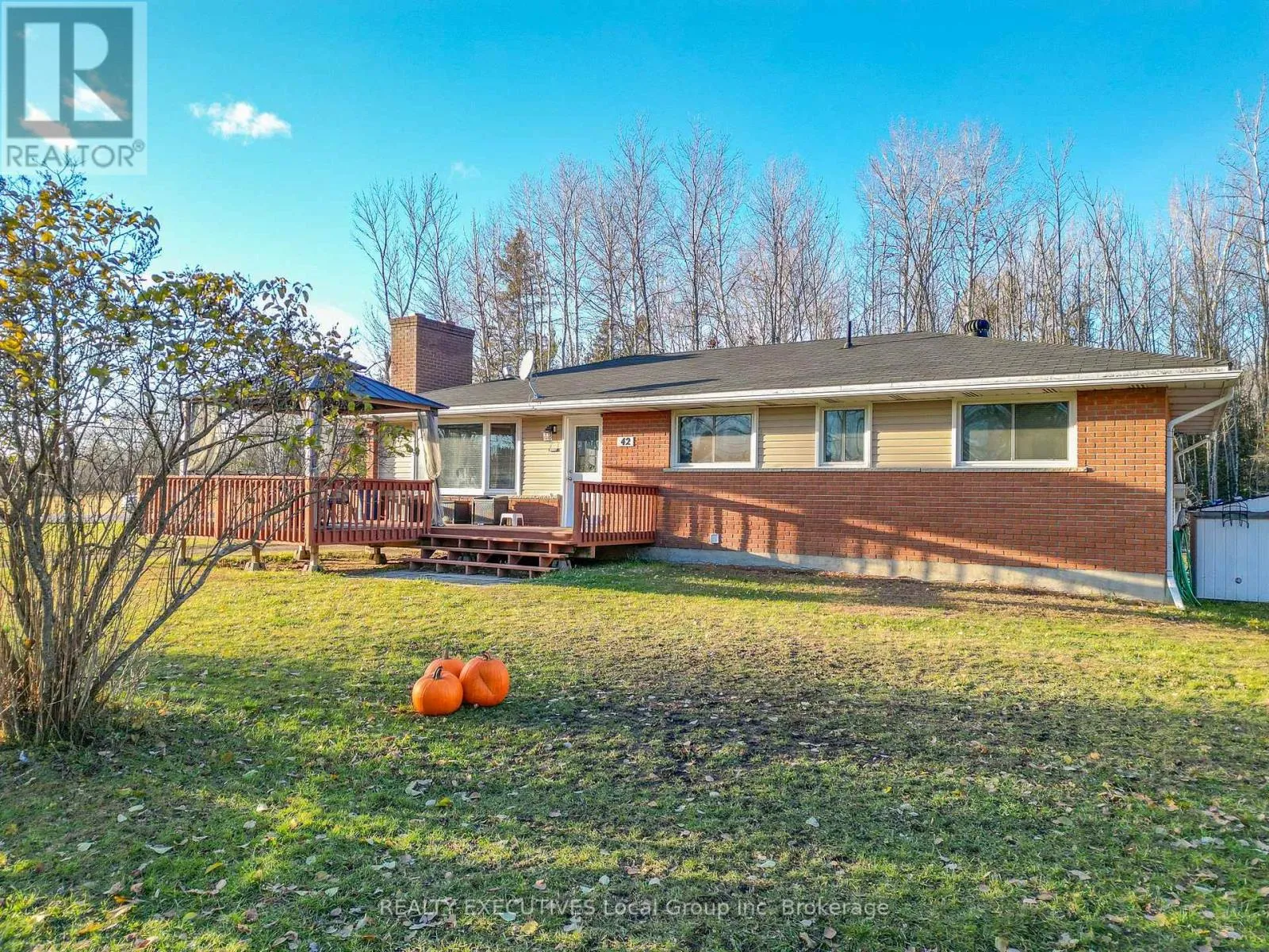 House for rent: 42 Riverbend Road, North Bay, Ontario P1B 8Z4