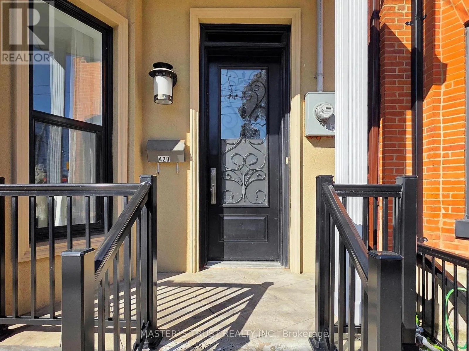 House for rent: 420 Ossington Avenue, Toronto, Ontario M6J 3A7