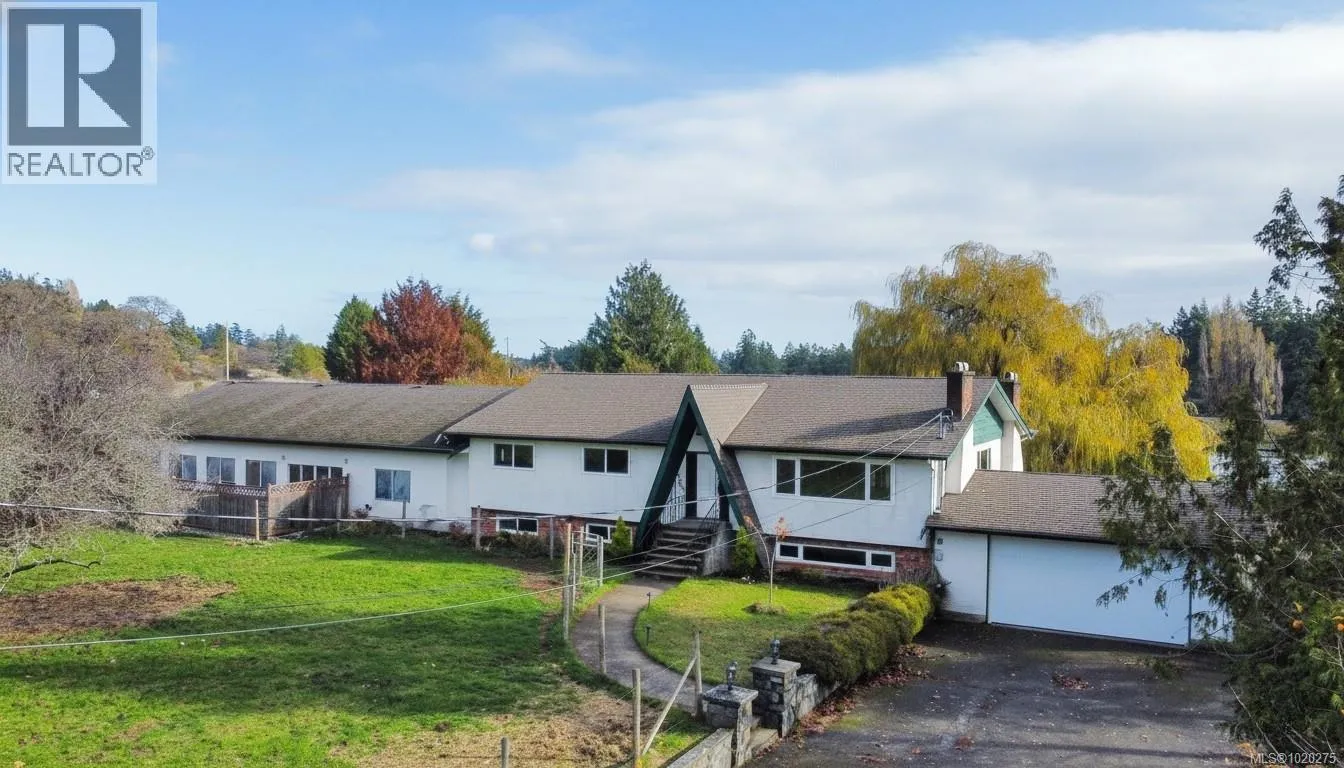 House for rent: 4203 Leeron Pl, Metchosin, British Columbia V9C 3Z9