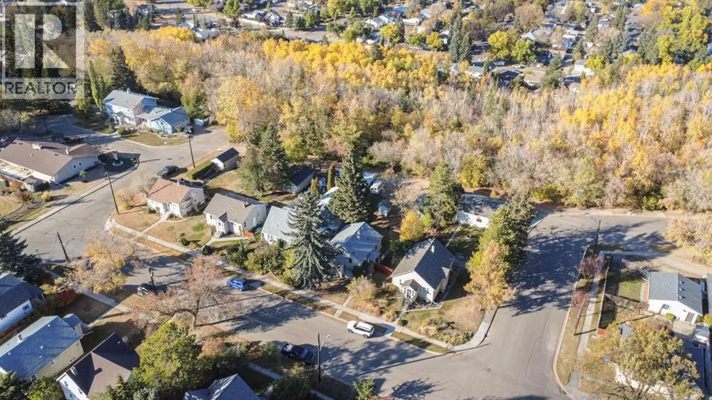 House for rent: 4206 51a Street, Red Deer, Alberta T4N 2B6