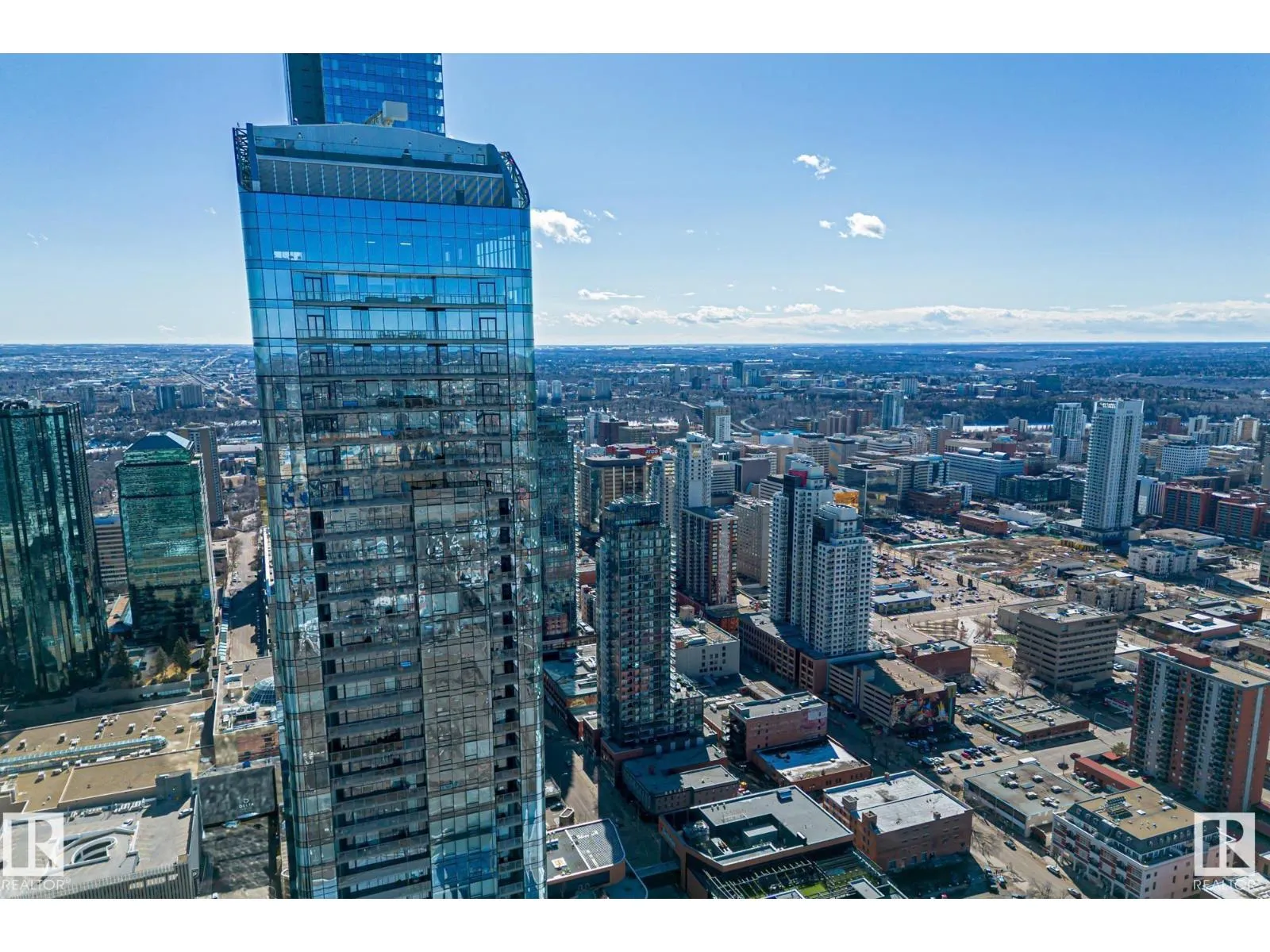 Apartment for rent: #4207 10360 102 St Nw Nw, Edmonton, Alberta T5J 0K6