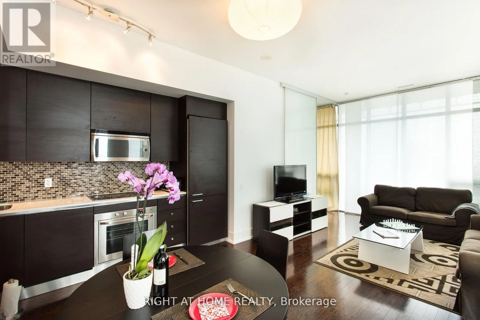 Apartment for rent: 4207 - 33 Charles Street E, Toronto, Ontario M4Y 0A2