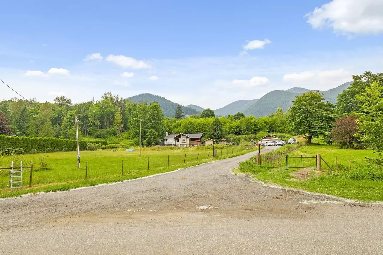 House for rent: 42095 Husband Road, Mission, British Columbia V0M 1G0