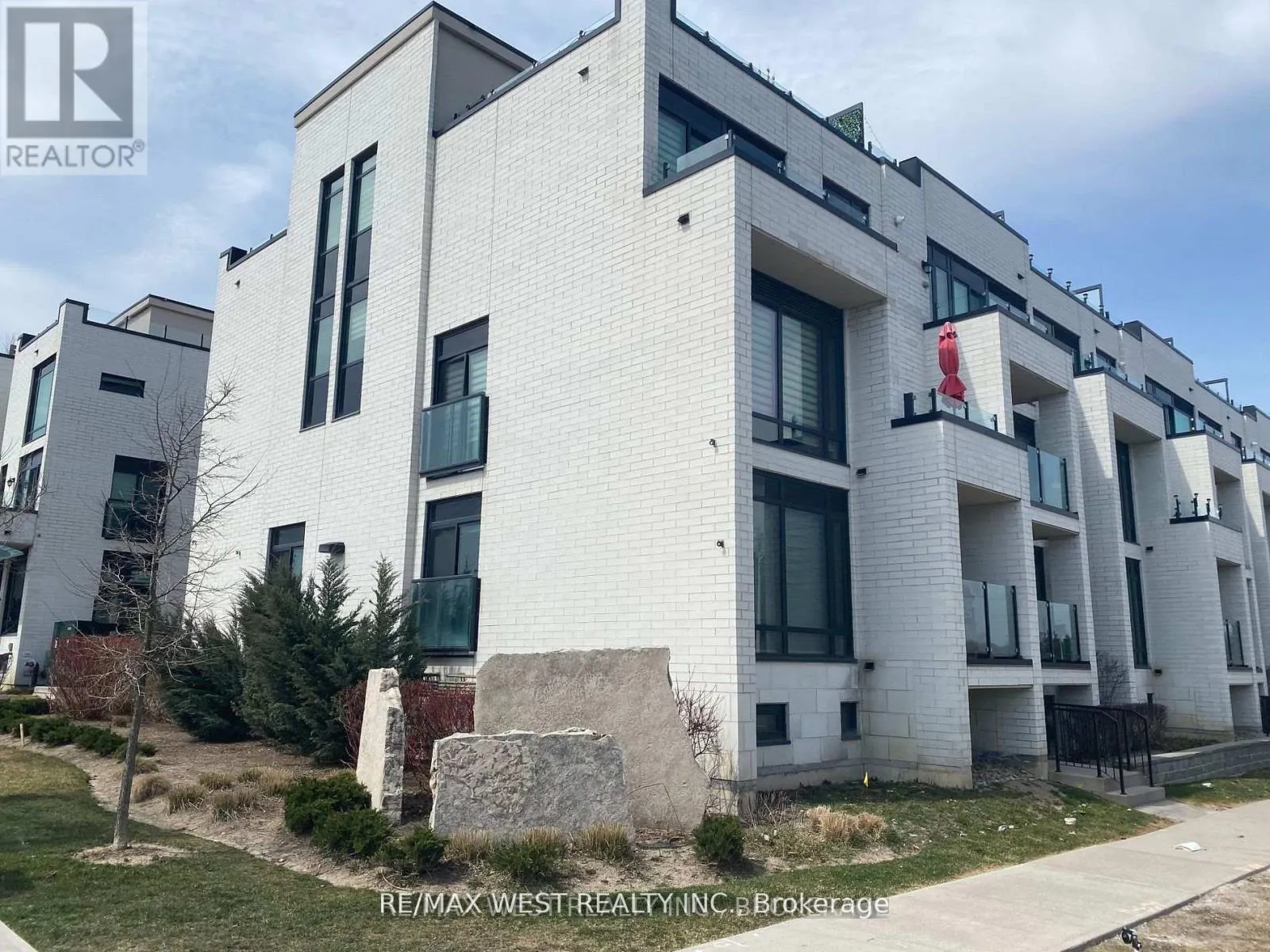 Row / Townhouse for rent: 421 - 130 Widdicombe Hill Boulevard, Toronto, Ontario M9R 4A6