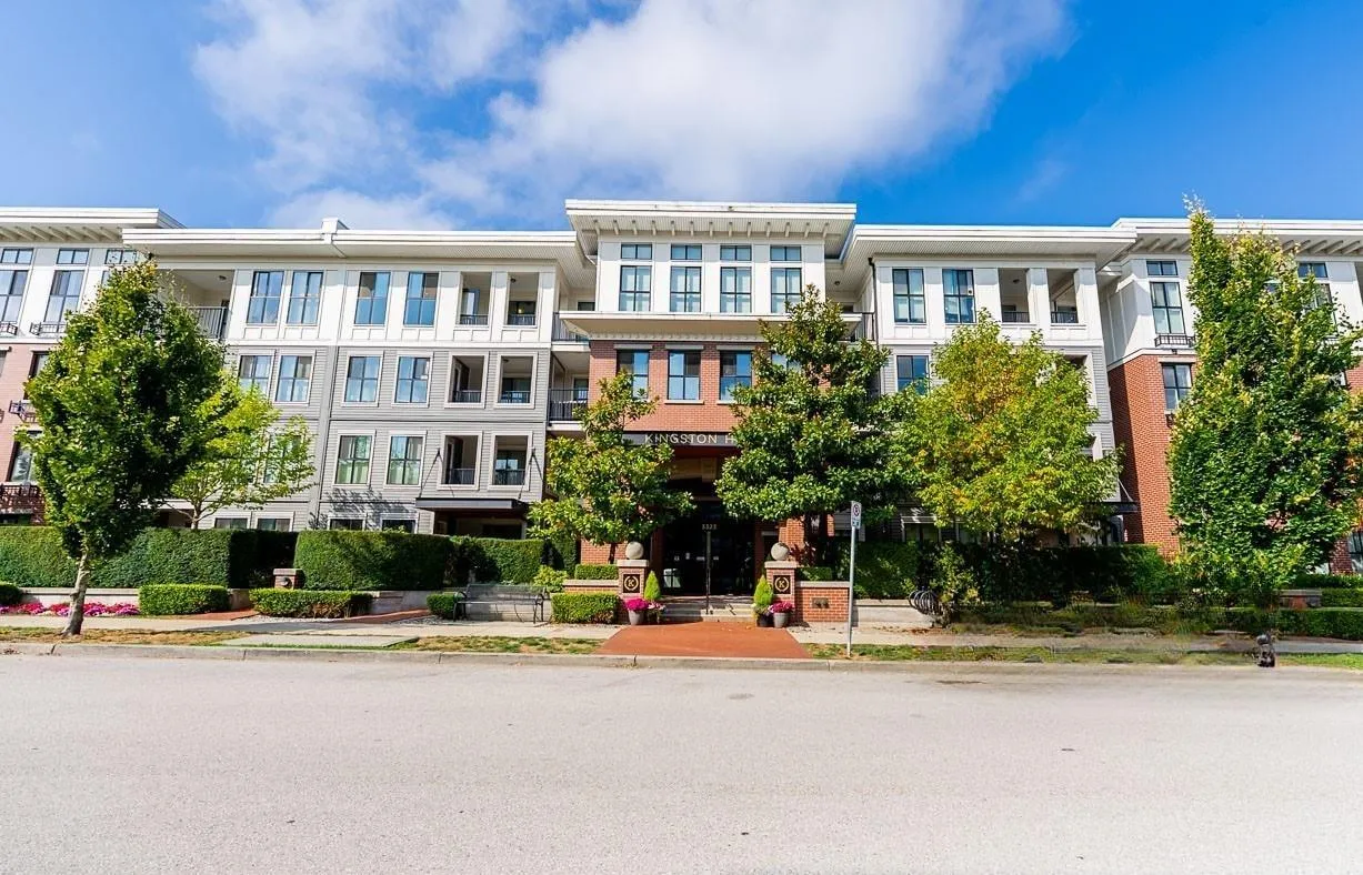 Apartment for rent: #421 3323 151 Street, Surrey, British Columbia V3Z 0L3