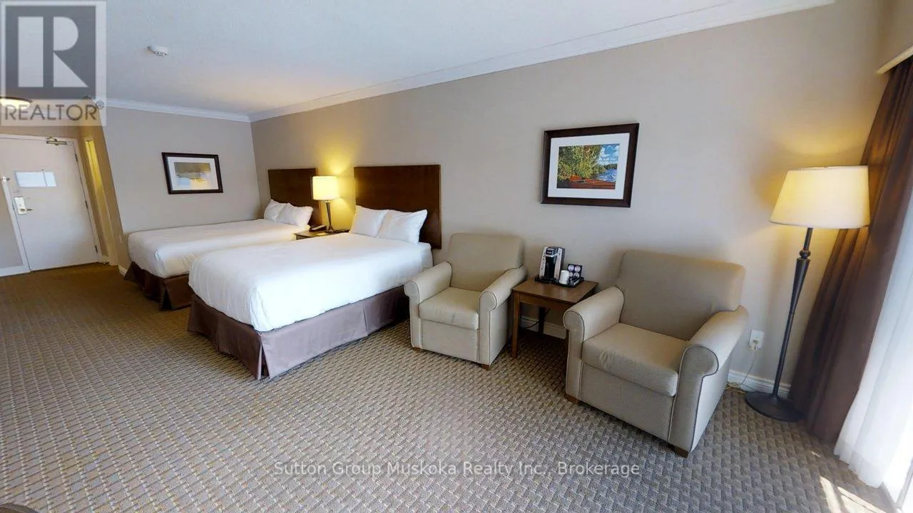 Apartment for rent: 421 - 421 Bayshore - Deerhurst Drive, Huntsville, Ontario P1H 2E8