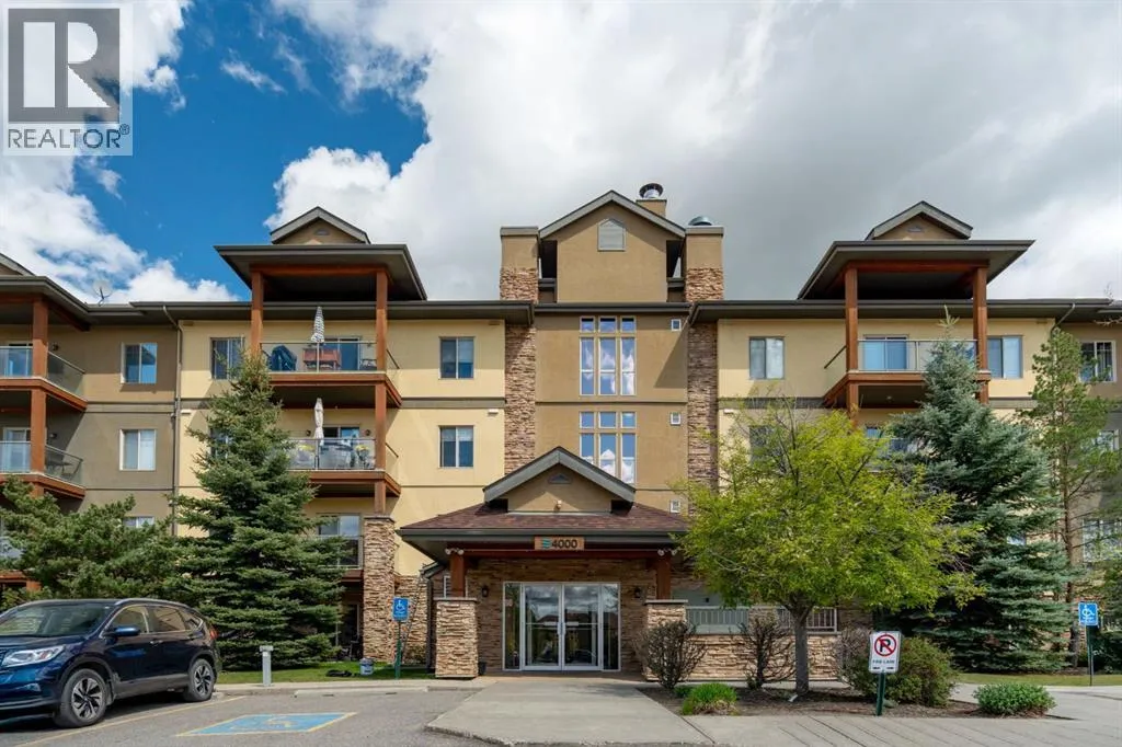 Apartment for rent: 4214, 92 Crystal Shores Road, Okotoks, Alberta T1S 2N2