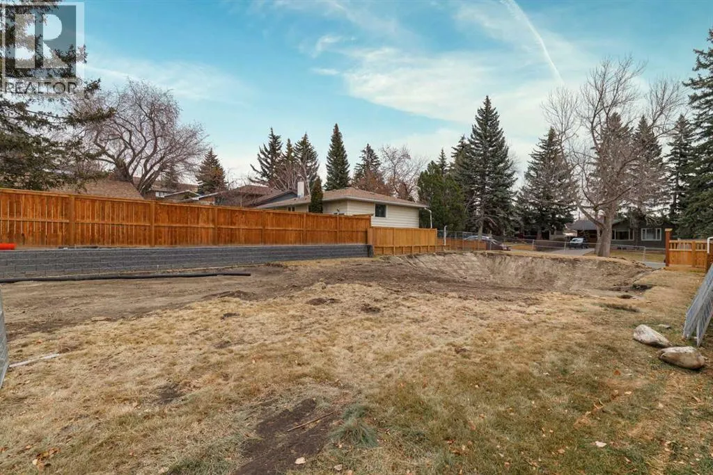 4215 Chippewa Road Nw, Calgary, Alberta T2L 1A1