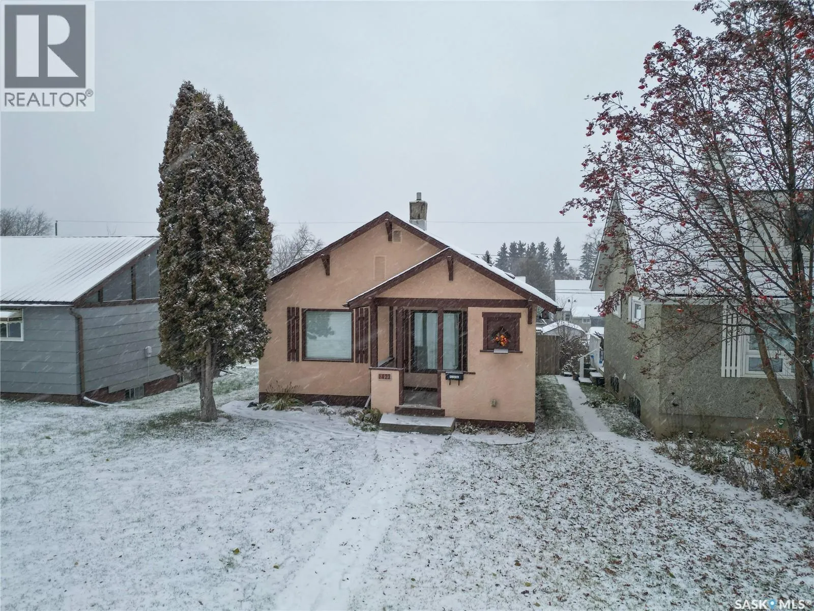 House for rent: 422 20th Street E, Prince Albert, Saskatchewan S6V 1L1