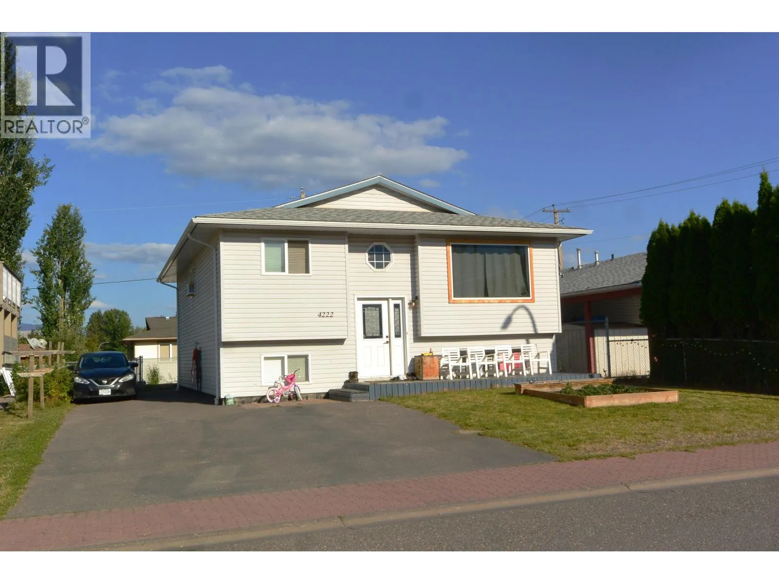 House for rent: 4222 Mountainview Crescent, Smithers, British Columbia V0J 2N0