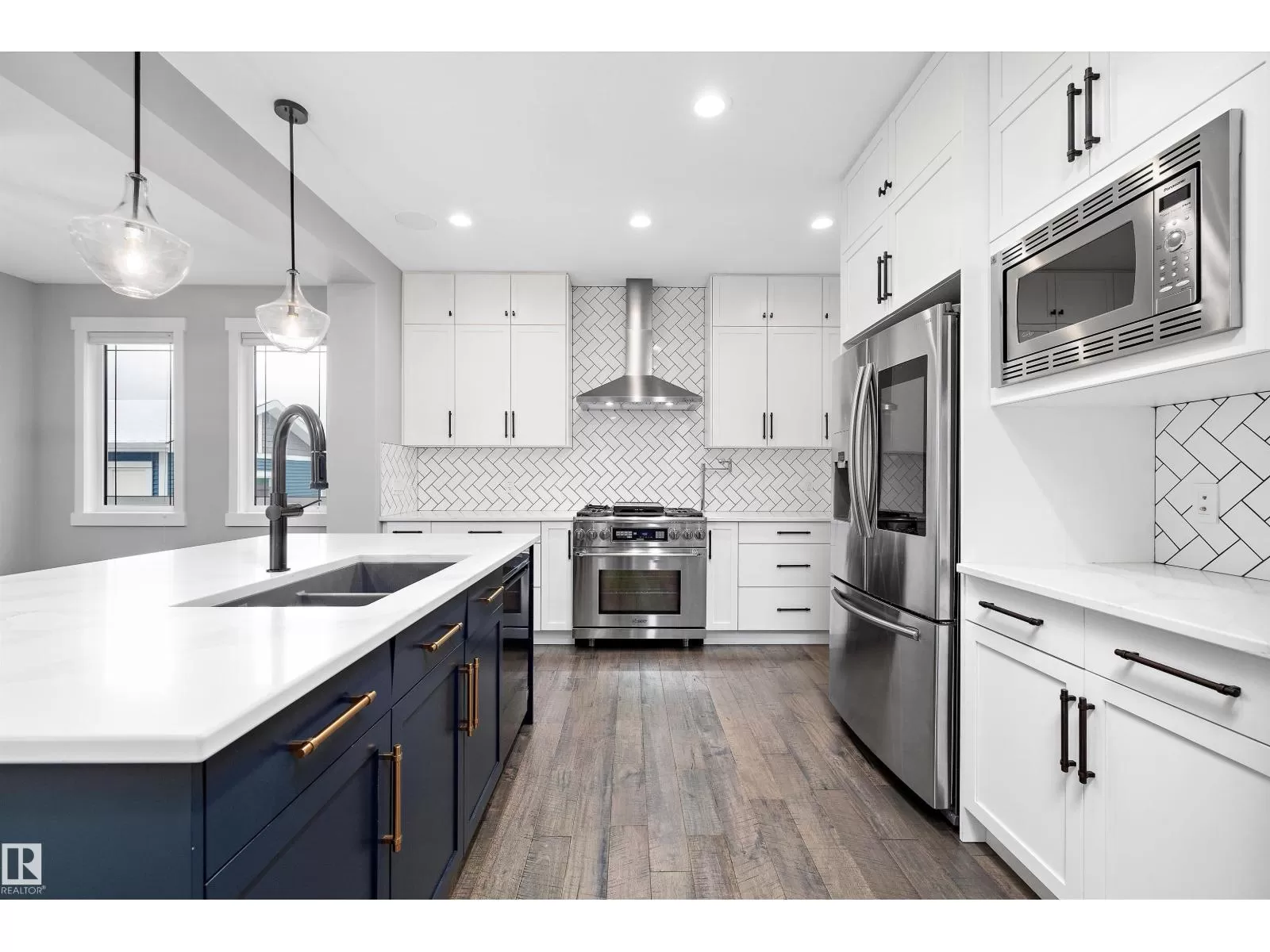 House for rent: 4229 Veterans Wy Nw, Edmonton, Alberta T5E 6W7