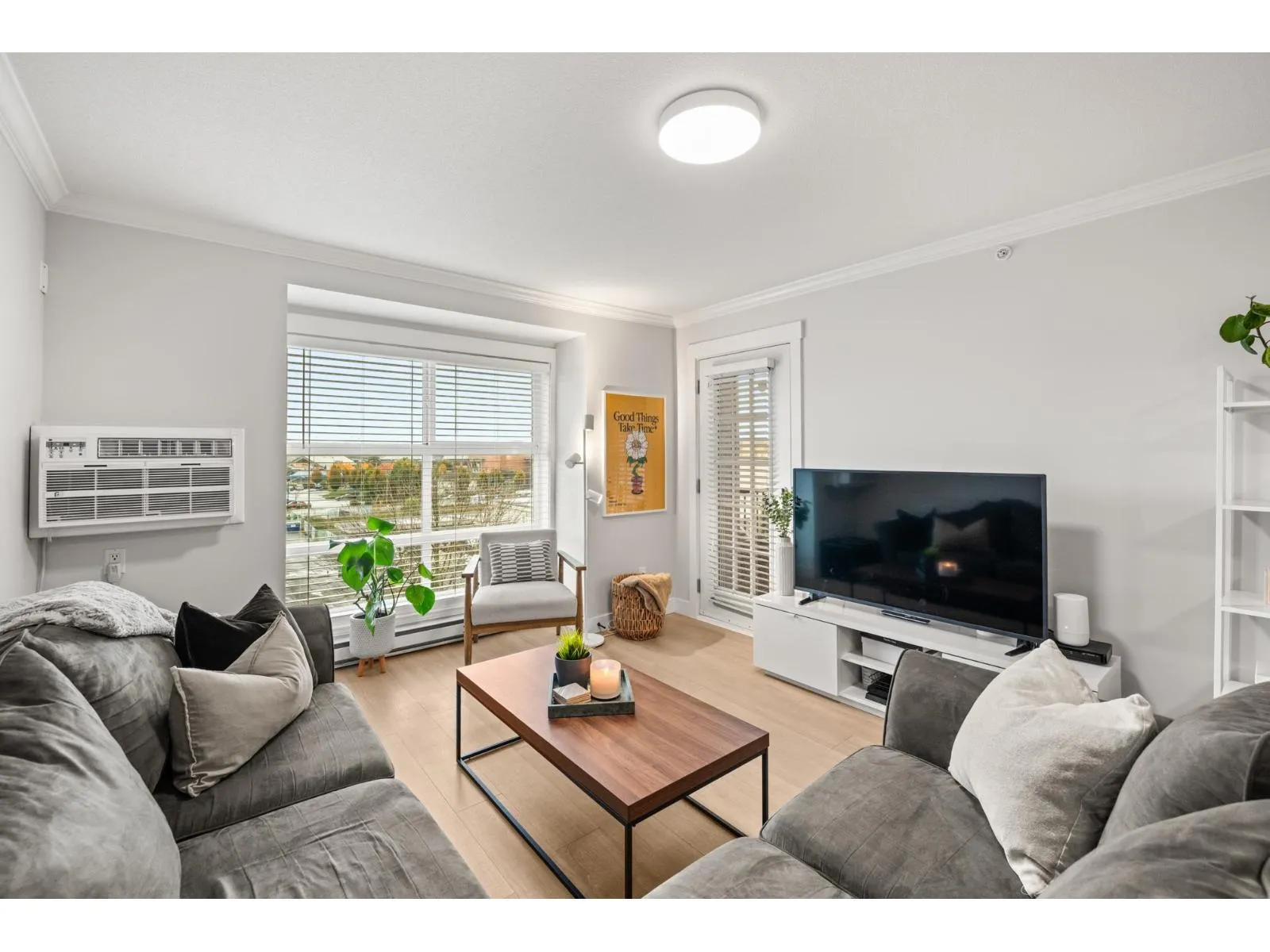 Apartment for rent: 423 17769 57 Avenue, Surrey, British Columbia V3S 1H1