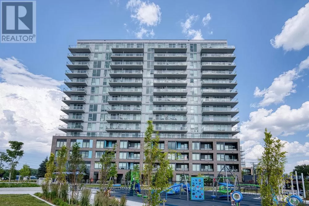 Apartment for rent: 423 - 185 Deerfield Road, Newmarket, Ontario L3Y 0G7