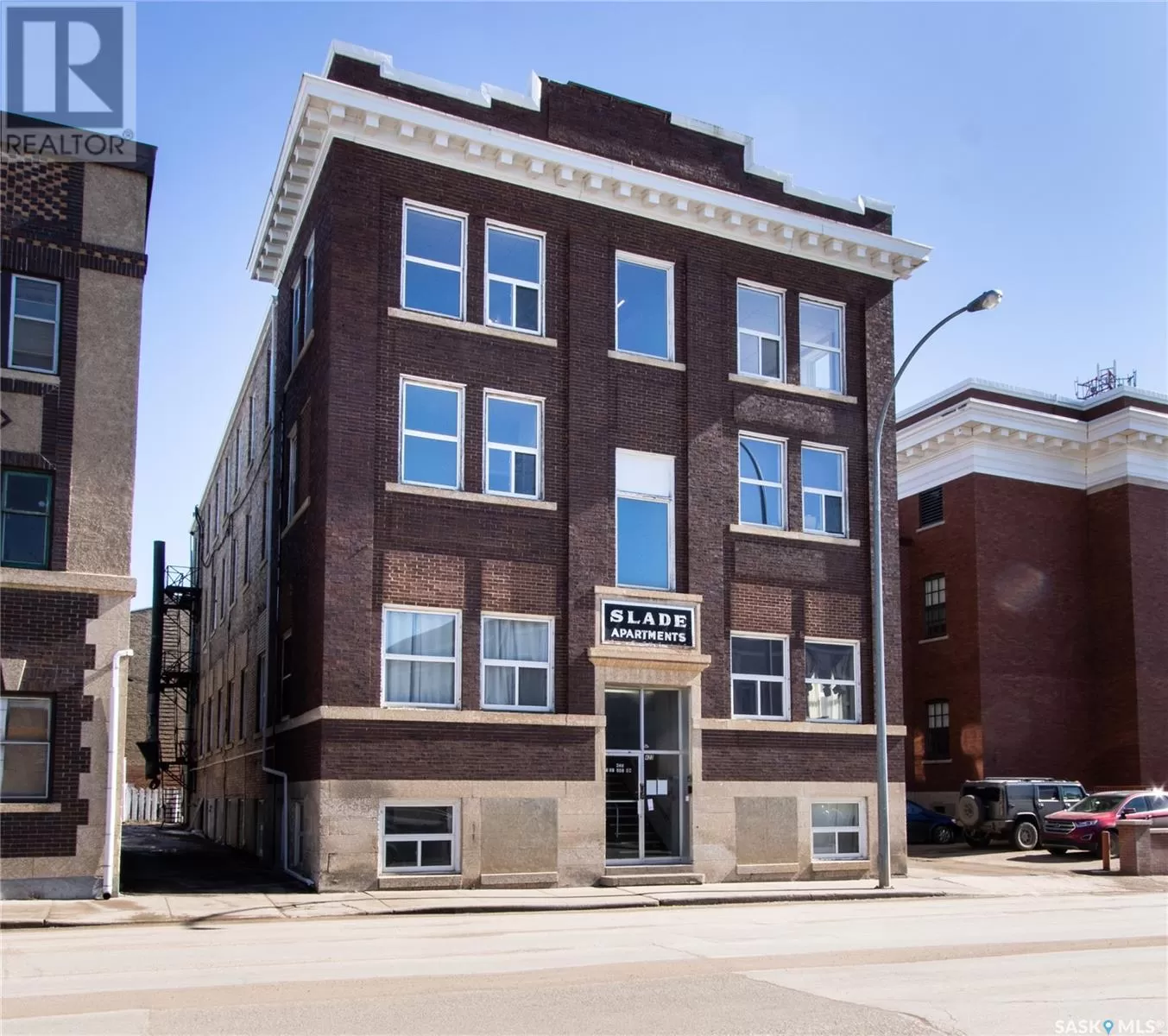 Multi-Family for rent: 423 1st Avenue Nw, Moose Jaw, Saskatchewan S6H 3M3