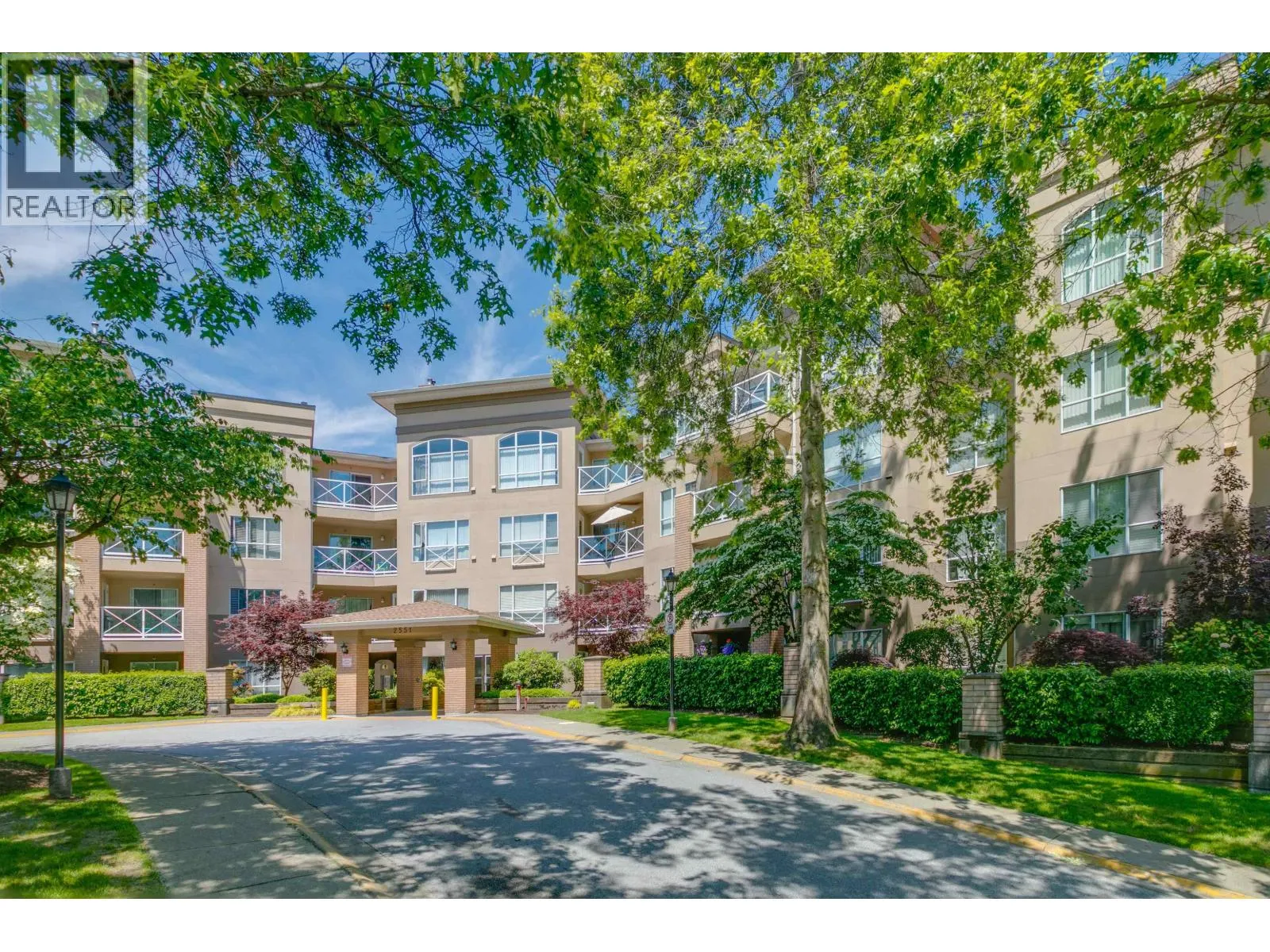 Apartment for rent: 423 2551 Parkview Lane, Port Coquitlam, British Columbia V3C 6J8