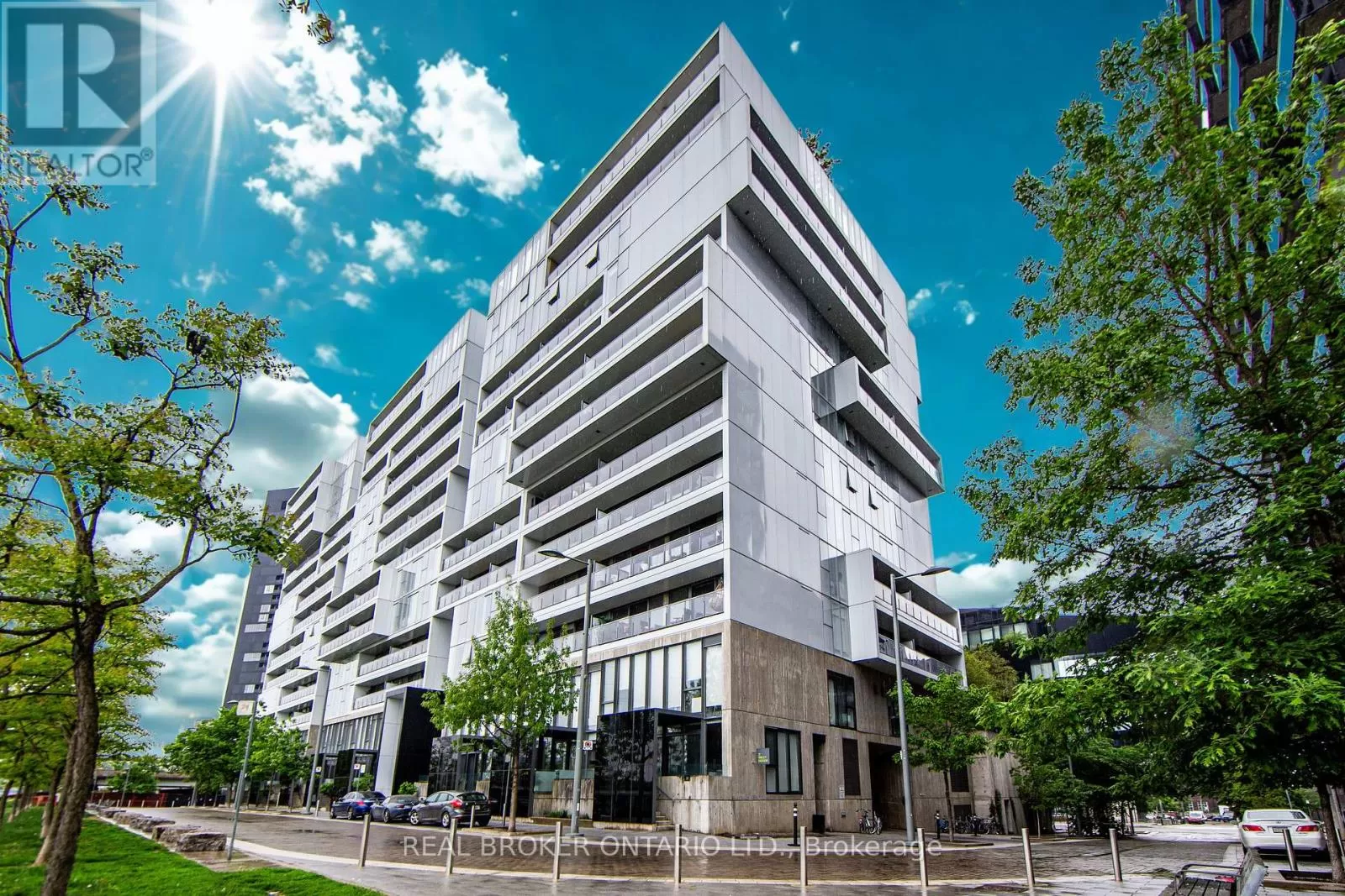 Apartment for rent: 423 - 32 Trolley Crescent, Toronto, Ontario M5A 0E8