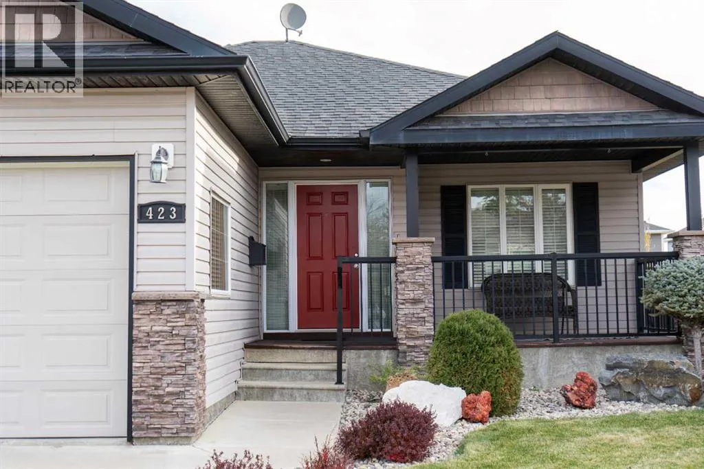 House for rent: 423 Centennial Avenue, Nobleford, Alberta T0L 1S0