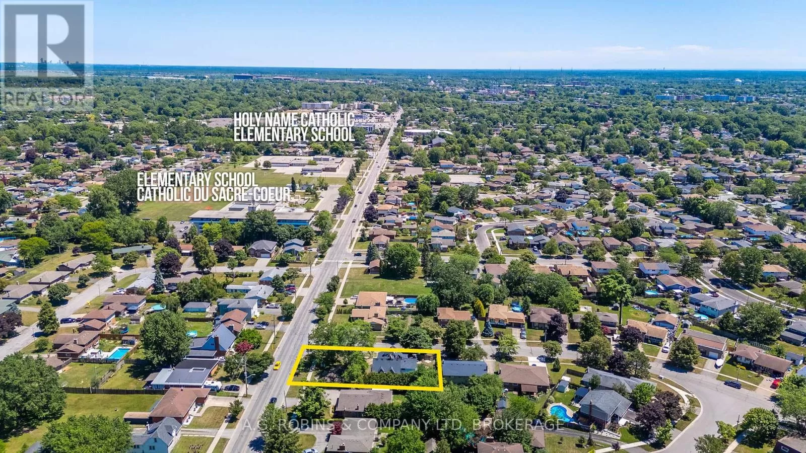 423 Fitch Street, Welland, Ontario L3C 4W7