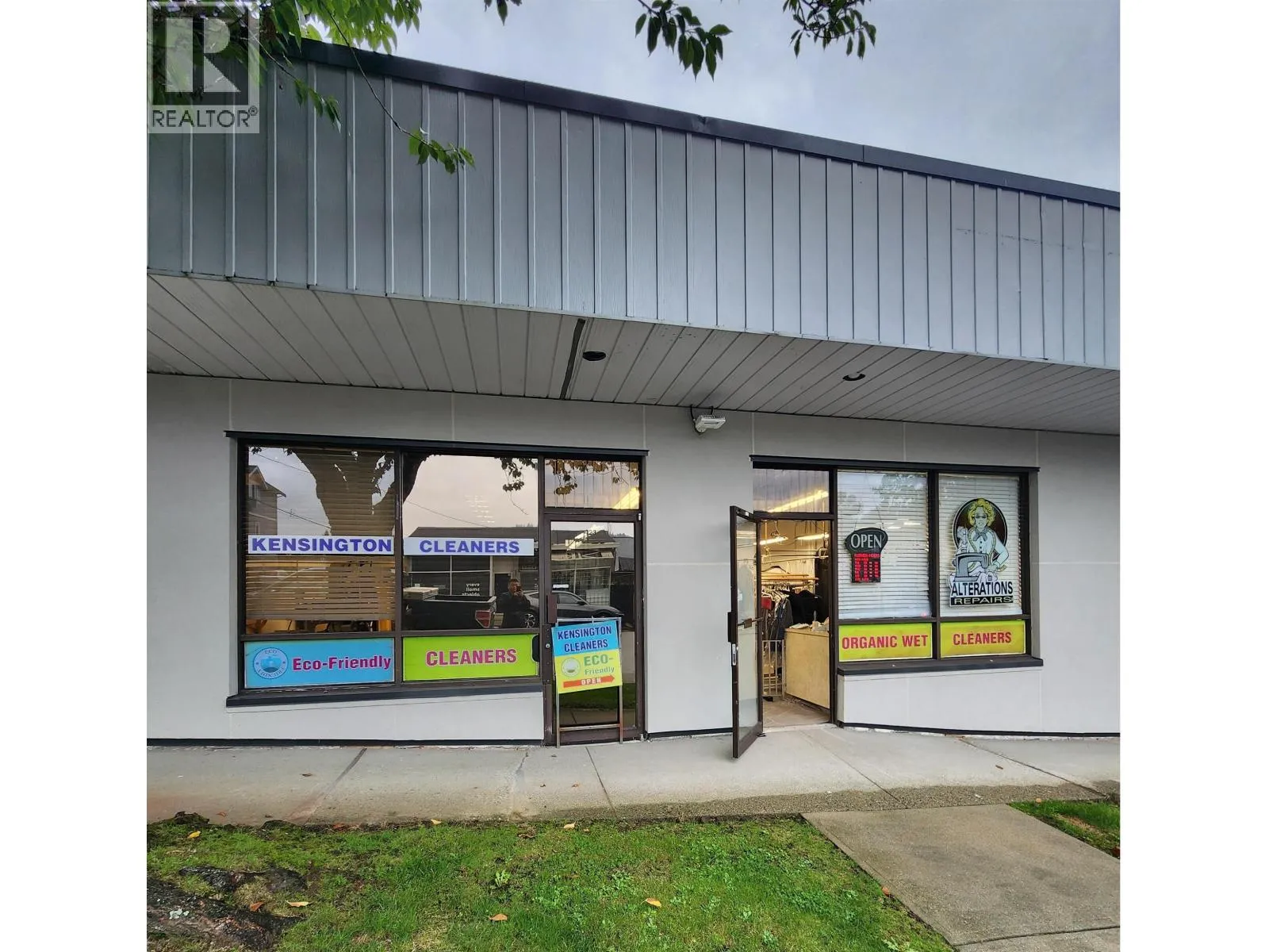 423 Grove Avenue, Burnaby, British Columbia V5B 1S2