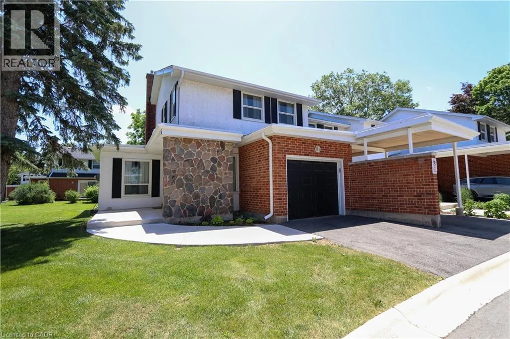 Row / Townhouse for rent: 423 Keats Way Unit# 1, Waterloo, Ontario N2L 5S7