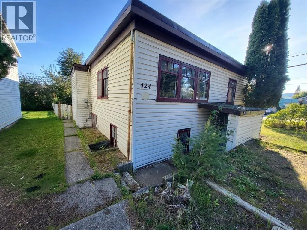 House for rent: 424 Bowron Avenue, Quesnel, British Columbia V2J 2H5