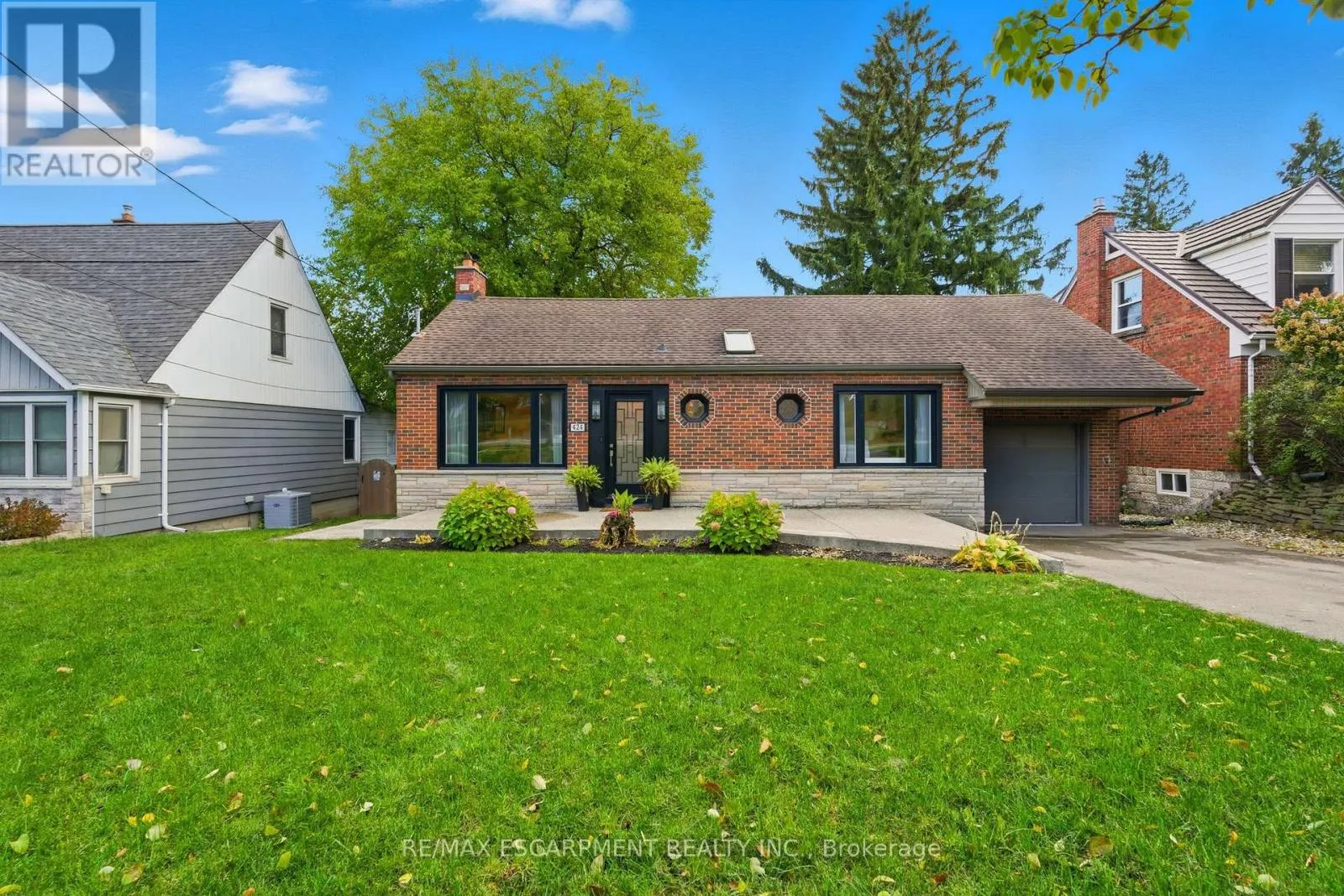 House for rent: 424 Plains Road W, Burlington, Ontario L7T 1G9